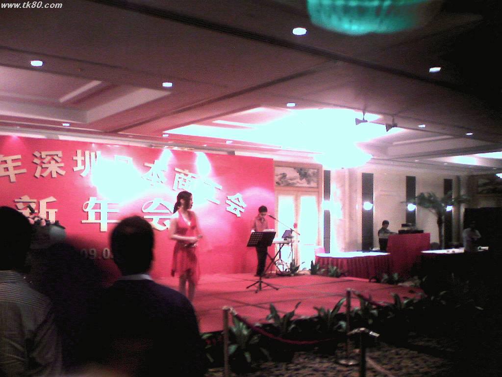 ããã®ãã¿æœéžäŒã®æã¯äŒå Žå
ãéåžžã«çãäžãããŸãã