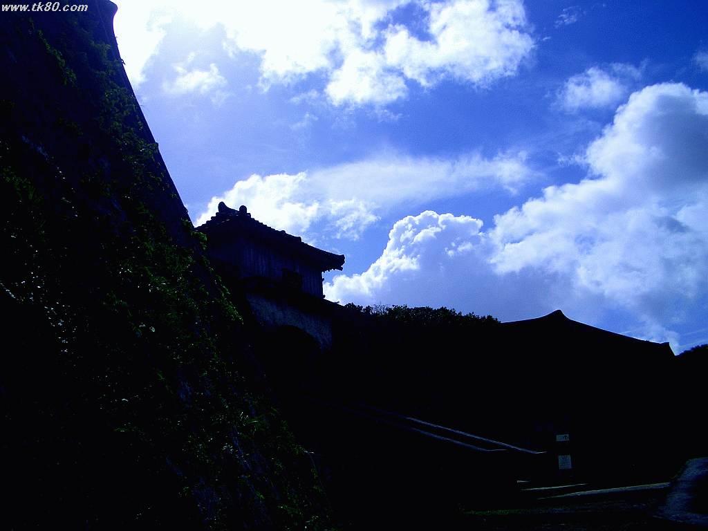 首里城跡ã«ã¦æ’®å½±ã€‚城éƒã«é’空ãŒéš›ç«‹ã£ã¦ã„ã¾ã™ã€‚