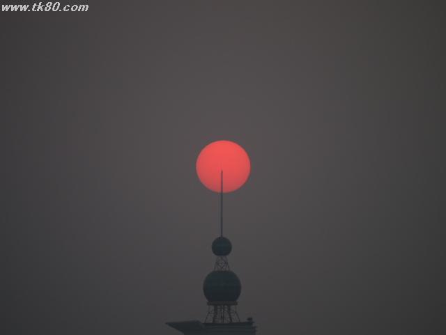 屋上から見た日没と飛行機の関係-その3